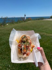 That lobster roll outdoor dining life